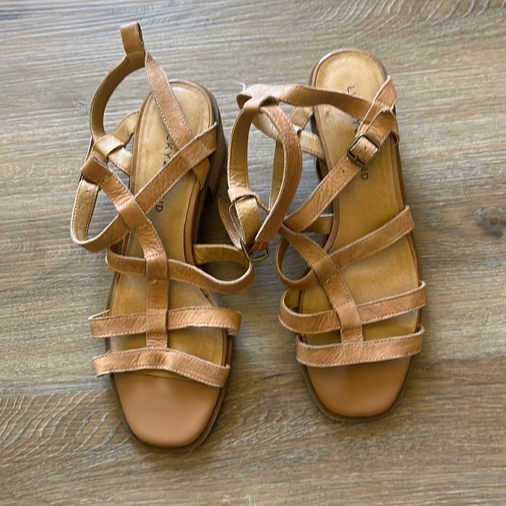 Lucky Brand Tan Short Gladiator Block Heel Sandals Size 8.5